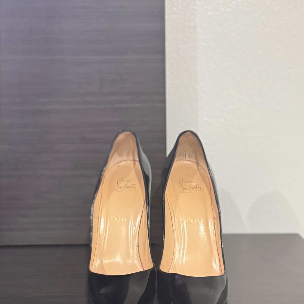Christian Louboutin So Kate Glossy Black Heels - Picture 2 of 3